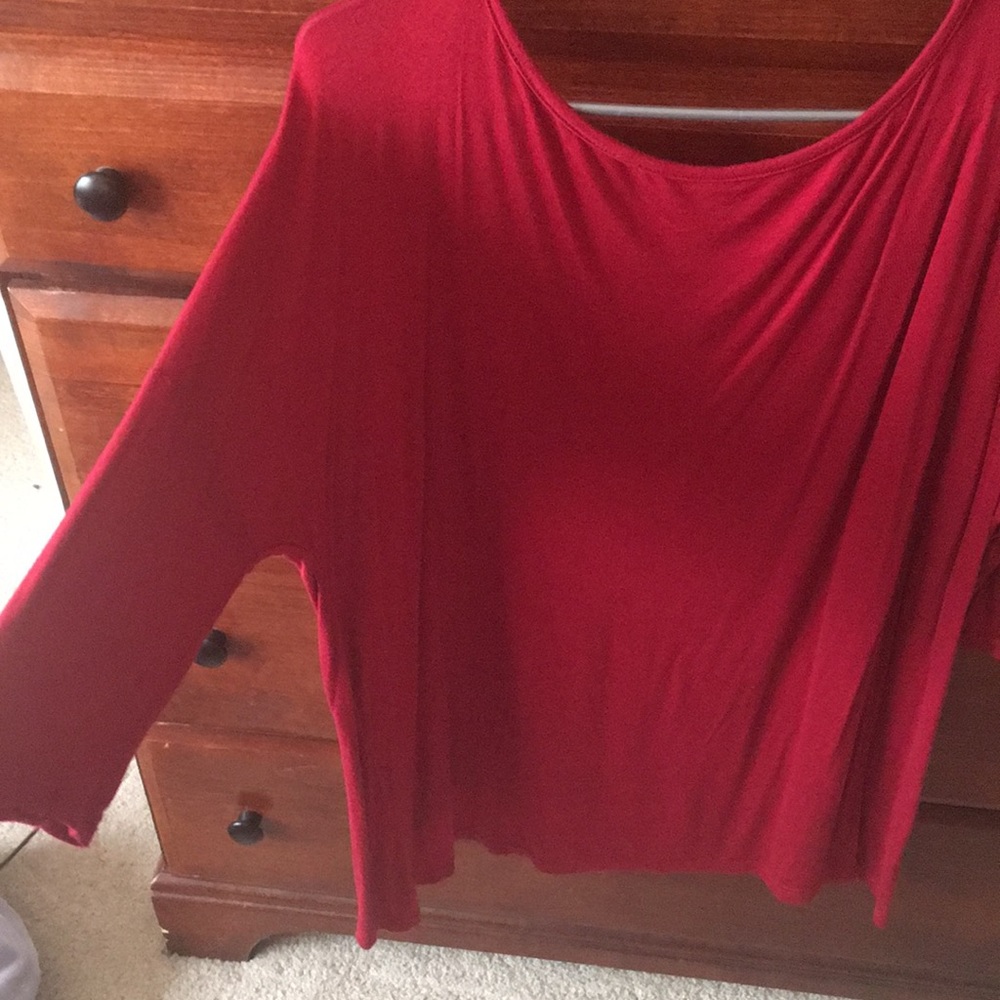 Red top - Picture 2 of 2
